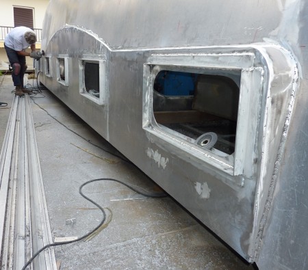 manufacturing sections 2010-12-29 hull windows facade integrated